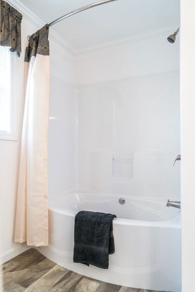 Astro elite ranch 3a2803-v bathroom home features