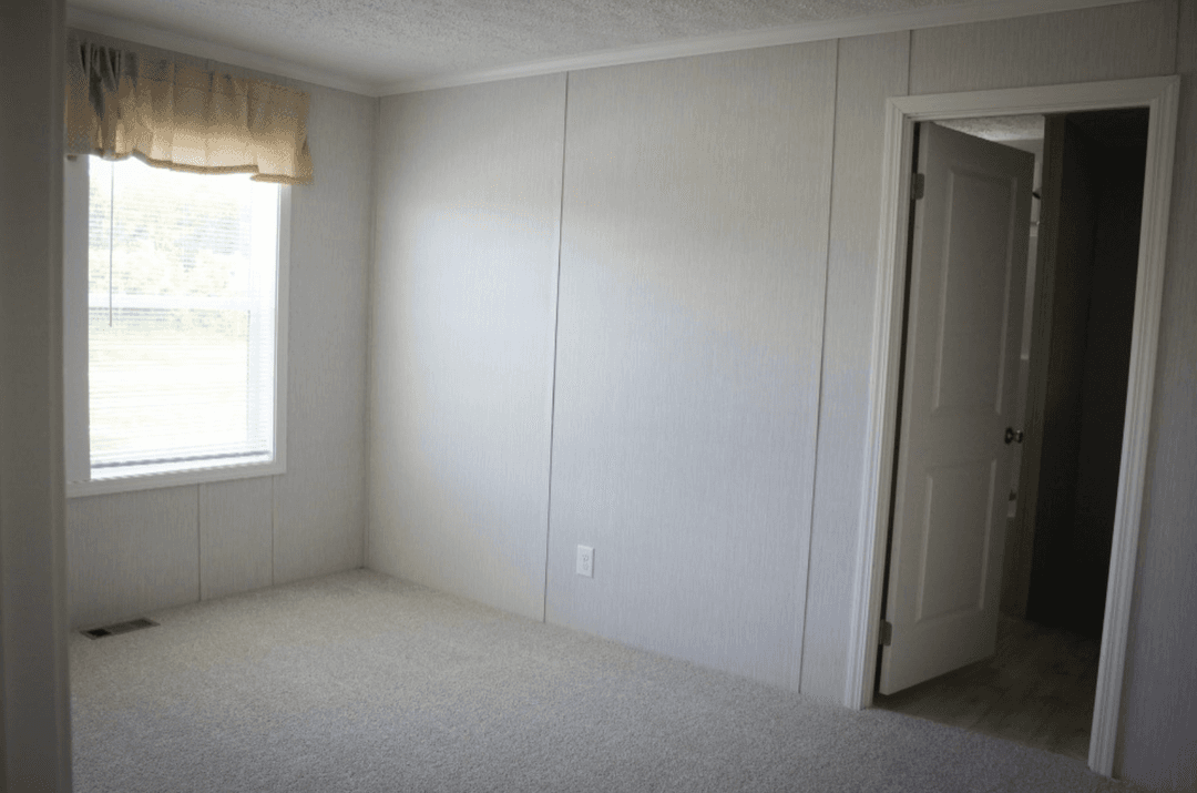 442 bedroom home features