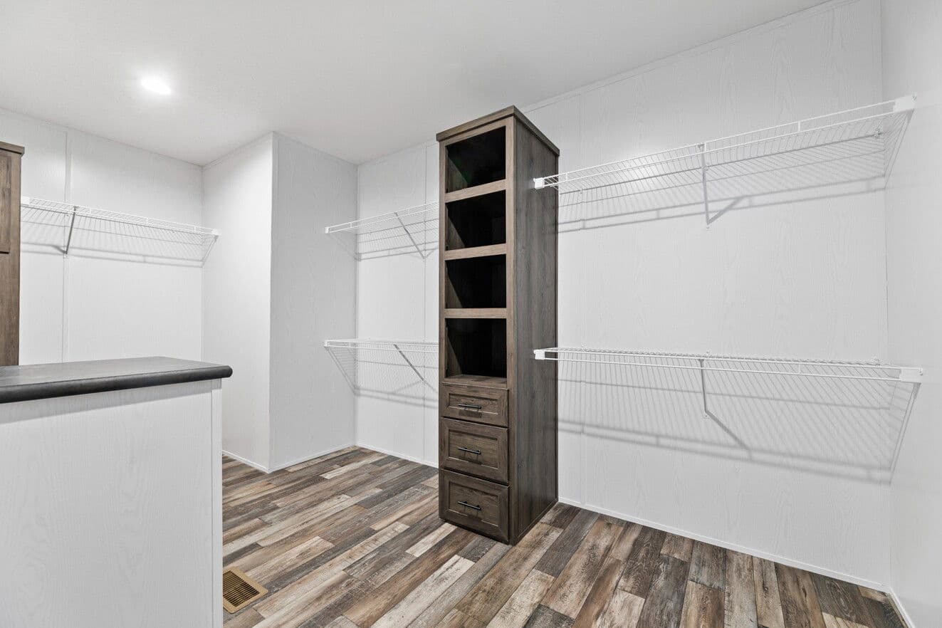 K2 32764p interior home features