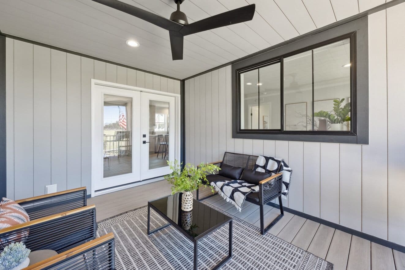 Axis 32563n exterior home features