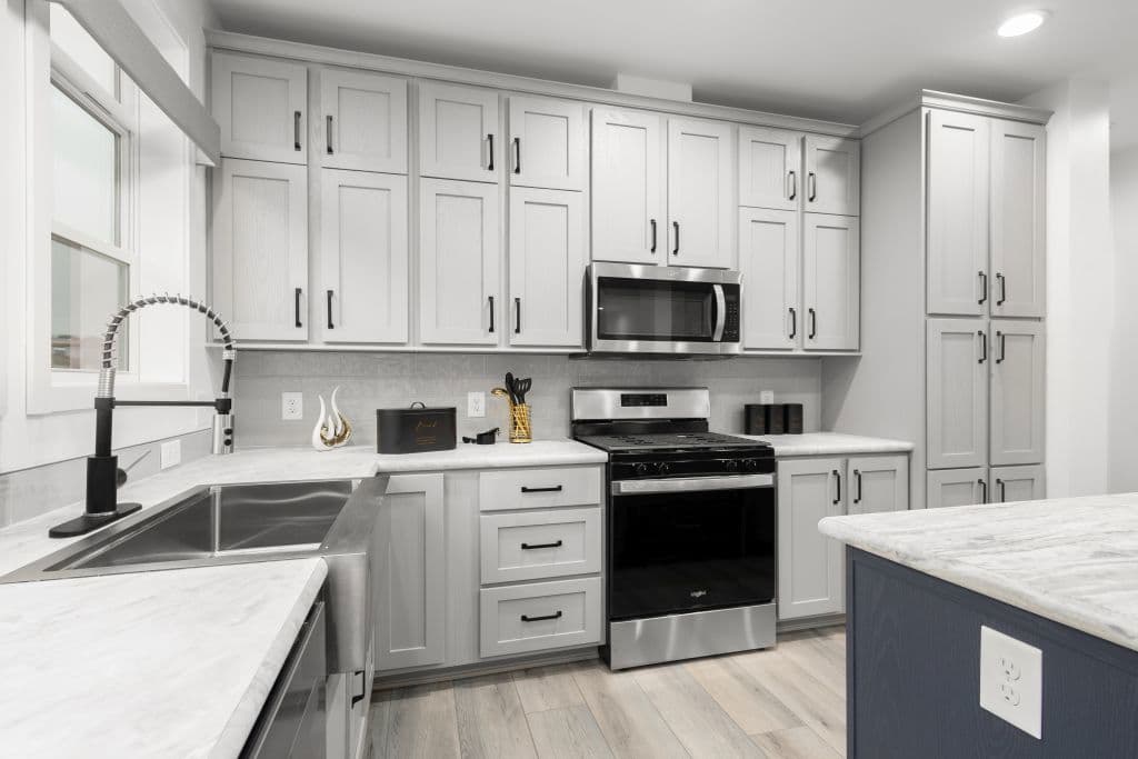 Pinecrest elite modular pgm5009-p kitchen home features