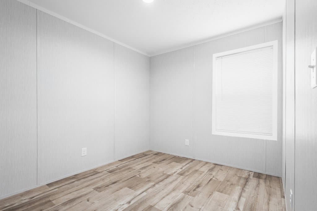 Blazer select ts1043-v bedroom home features