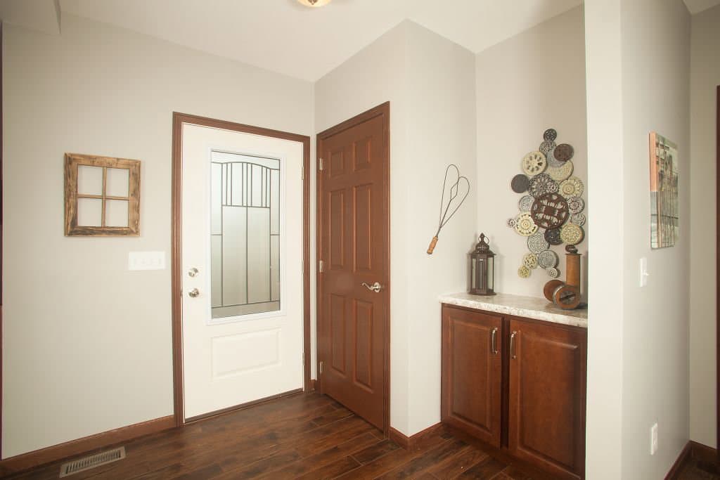 Ultra ranch 2p2402-x interior home features