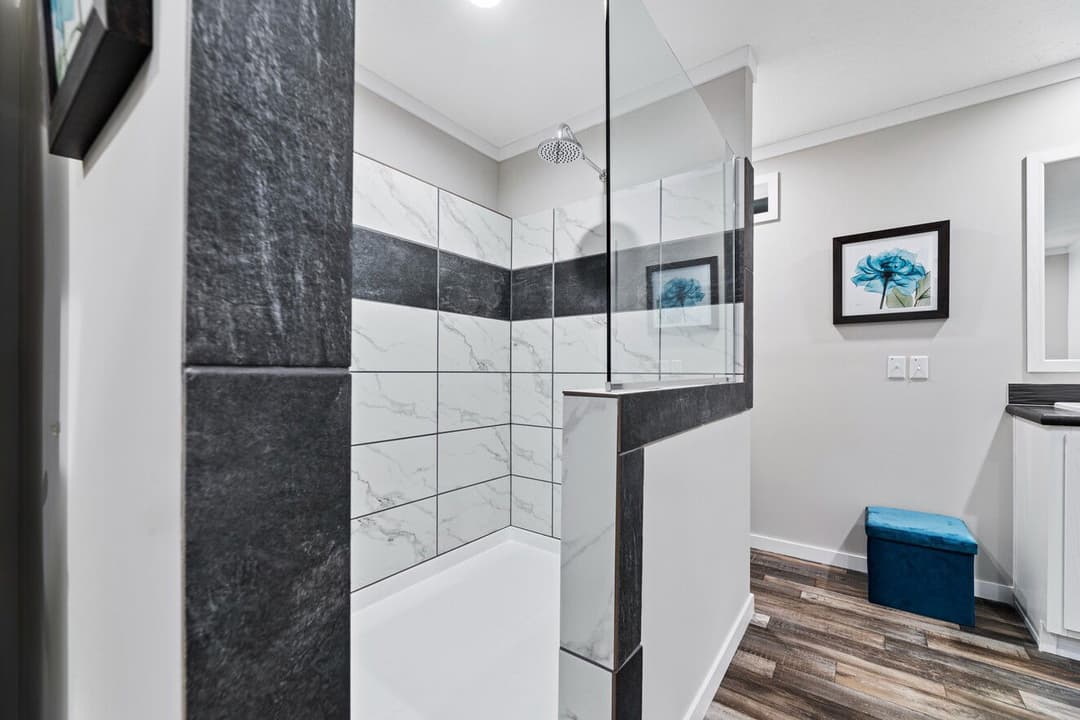 K2 32764p bathroom home features