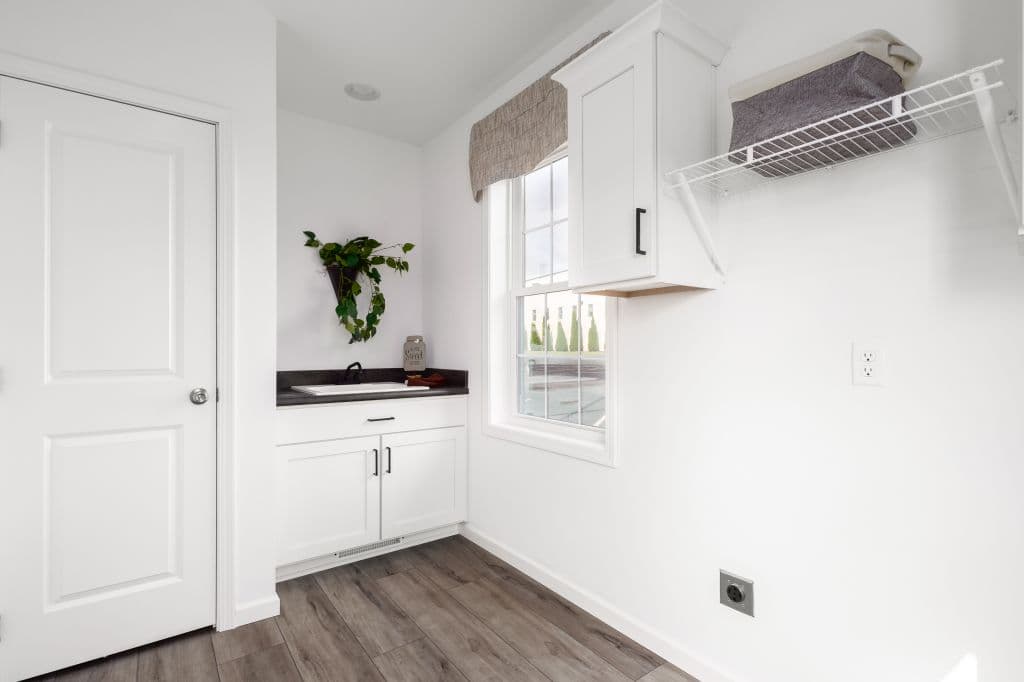 Ultra ranch 2p2409-x ev interior home features