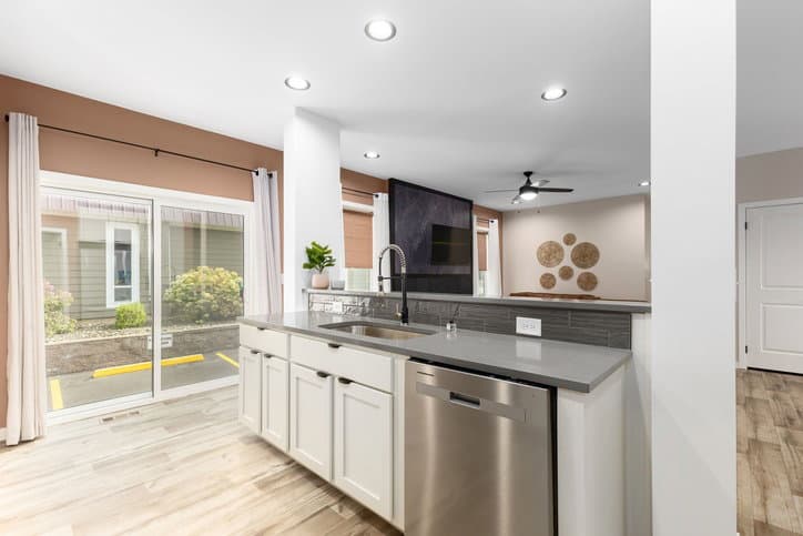 Kiawah kitchen home features