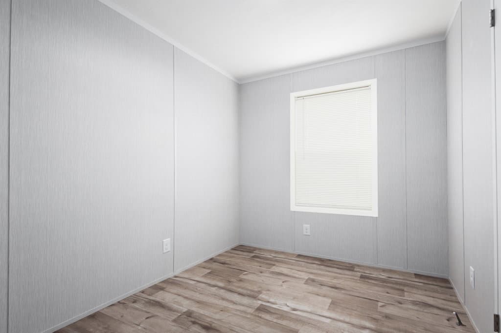Blazer select ts1043-v bedroom home features