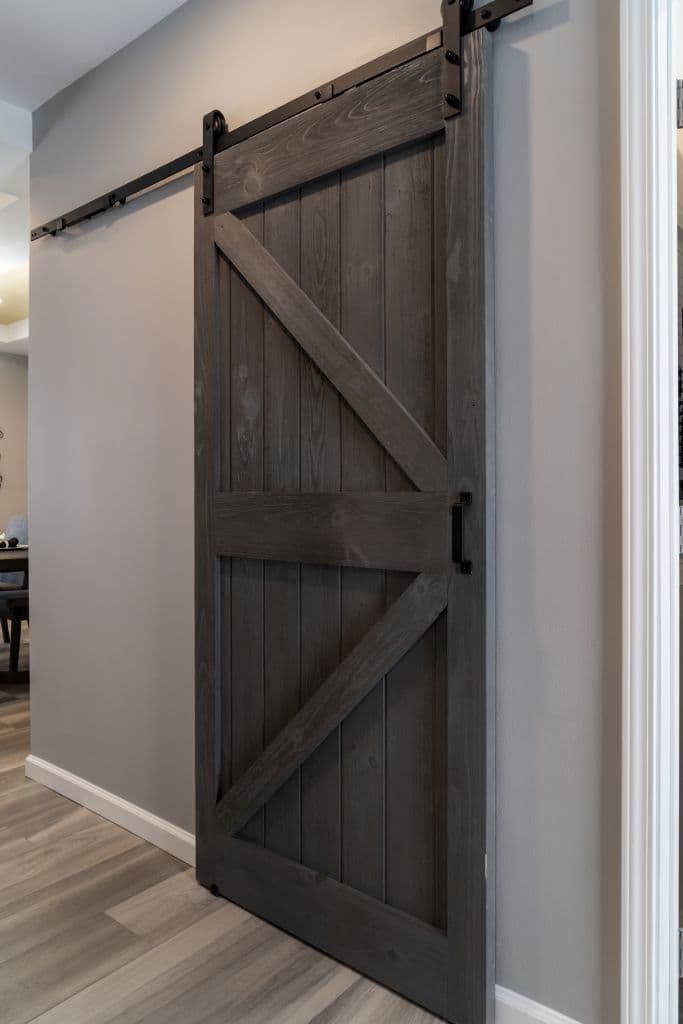 La bella casa ranch 2p2801-r interior home features