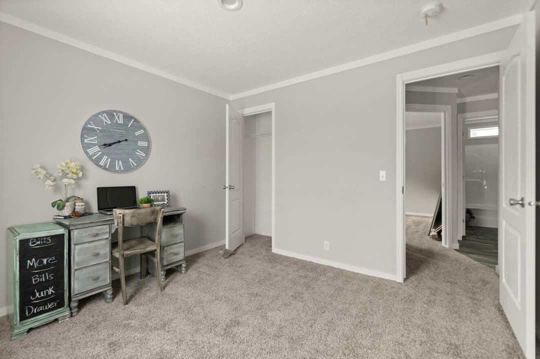 Bella 28483h bedroom home features